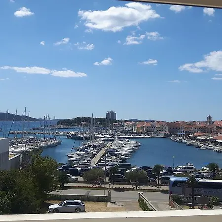 Guest house Apartment And Rooms Villa Kolonada 3*