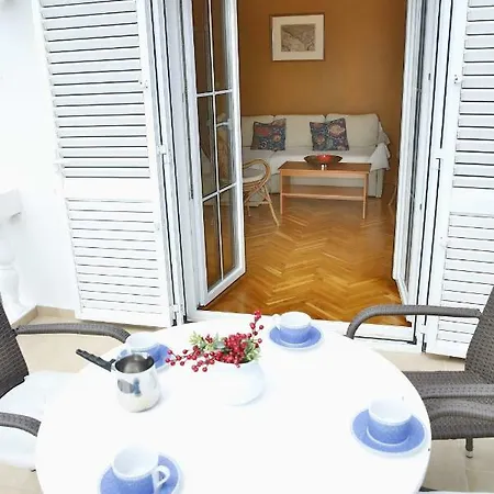 Apartment And Rooms Villa Kolonada 3* Vodice