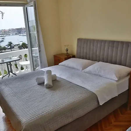 בית הארחה And Kolonada 3*