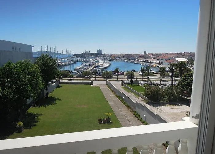 And Kolonada ゲストハウス