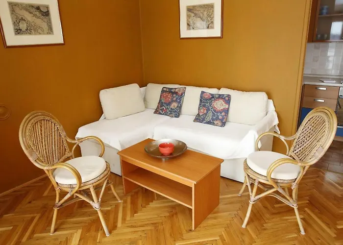 Apartment And Rooms Villa Kolonada Vodice