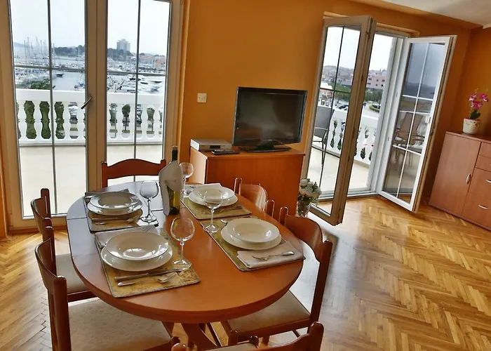 Apartment And Rooms Villa Kolonada Guest house 3*