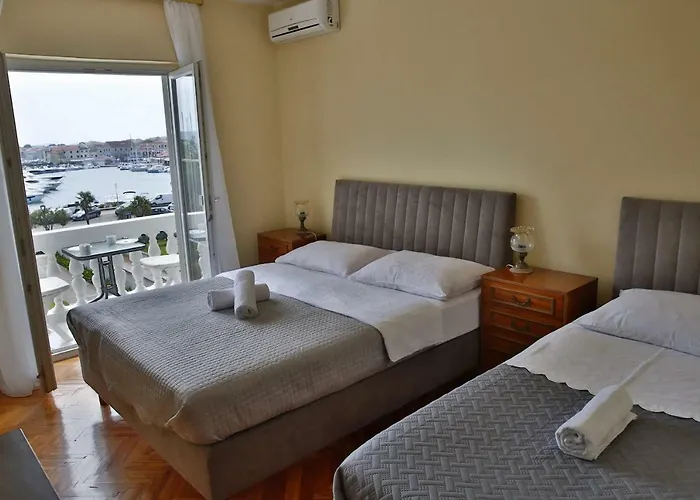 Apartment And Rooms Villa Kolonada